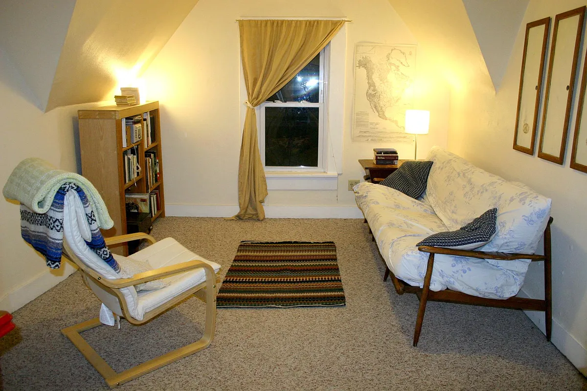 living room view from bedroom - 1046 Jenifer St #THREE