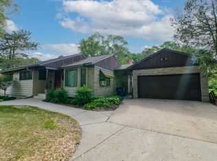 42 Woodhill Rd, Saint Cloud, MN 56301