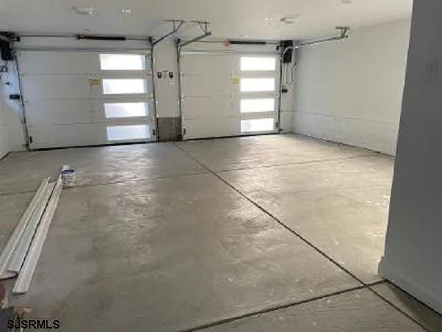 103 N Monroe Ave — Photo 32