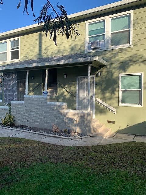 1st image of 415 W Oak St #E