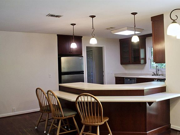 3rd image of 2655 Tambridge Cir