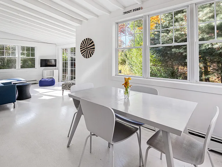 7 Bay Ave — Photo 9