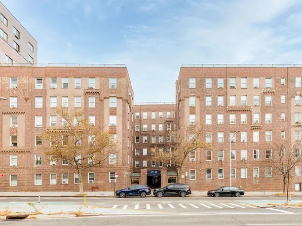 59-11 Queens Boulevard image 9 of 9