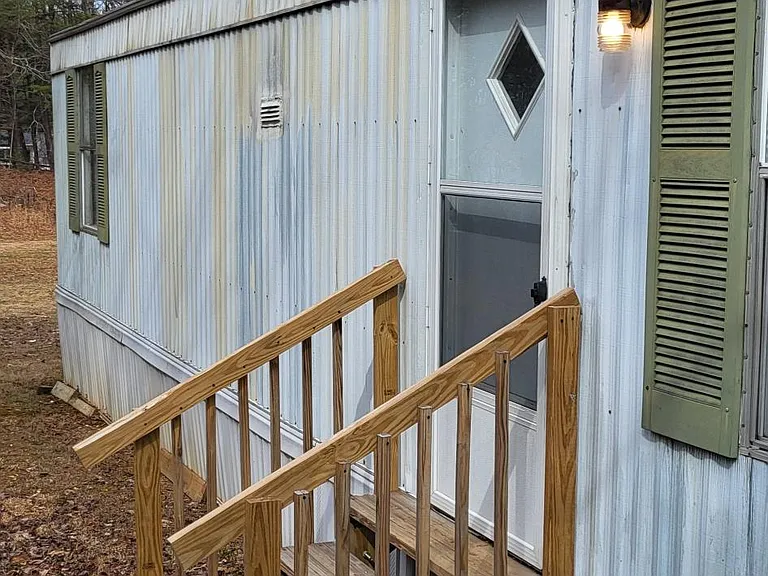 1709 Rockhouse Rd — Photo 2