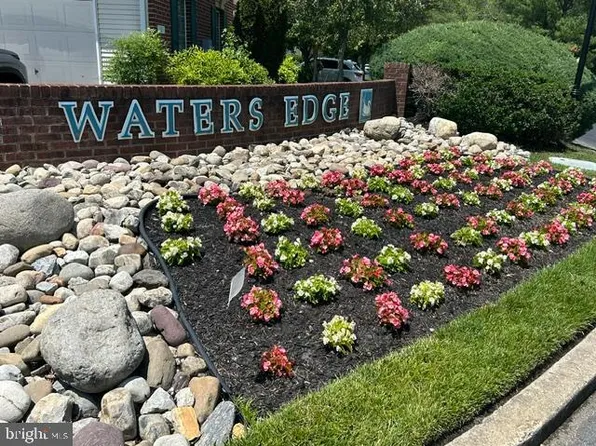 30 Grand Banks Cir, Marlton, NJ 08053