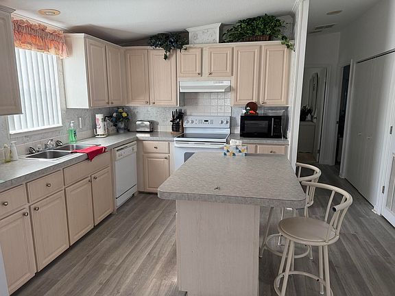 4th image of 6615 Spanish Lakes Boulevard