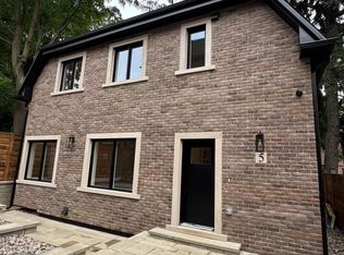 76 Burndale Ave #5, Toronto, ON M2N1S7