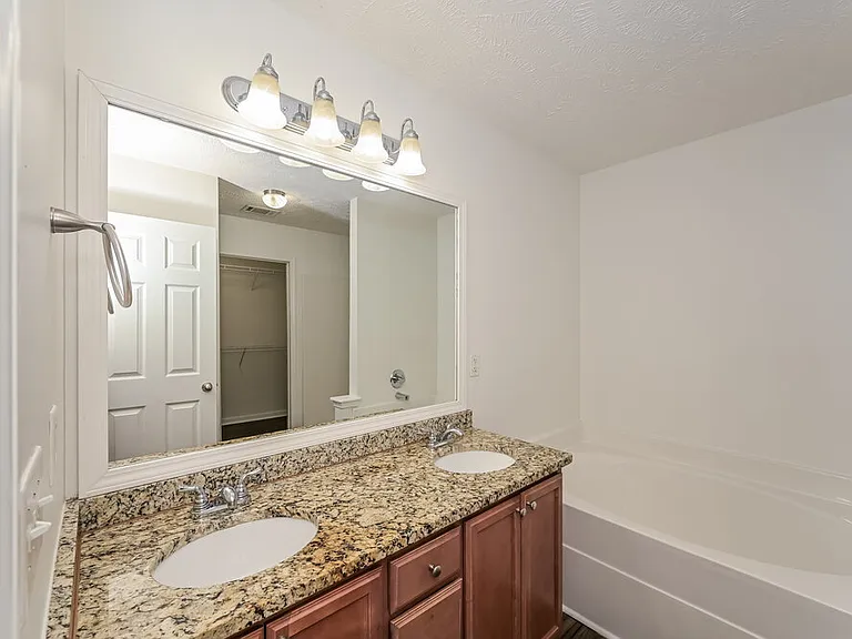 1108 Harmony Ln — Photo 12