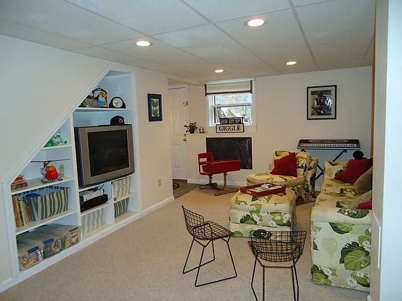 Spacious family room