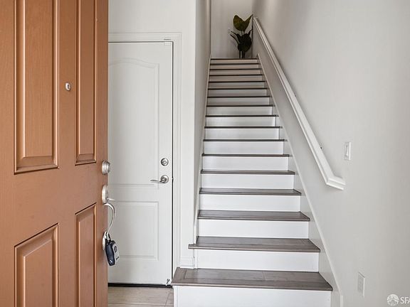 4th image of 997 Ocean View Ave
