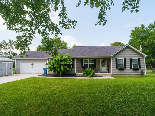 153 Chestnut St, Baxter, TN 38544