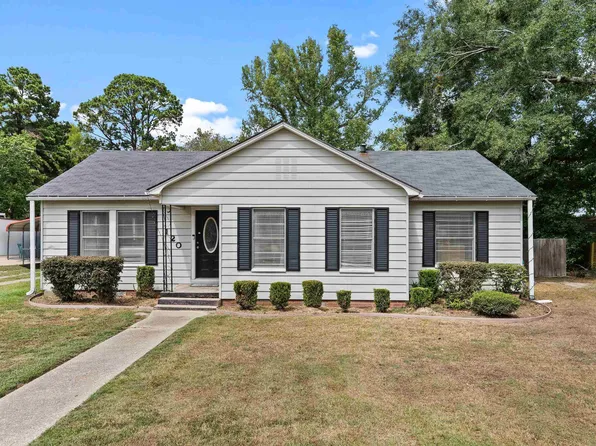 120 W Neal St, Carthage, TX 75633