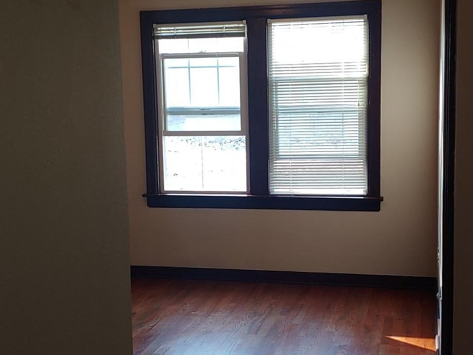 1st image of 448 NE Ravenna Blvd APT 104