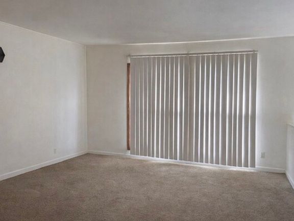 3rd image of 267 Chappel Ave
