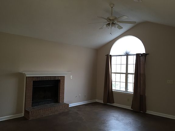 2nd image of 77 Skyway Dr
