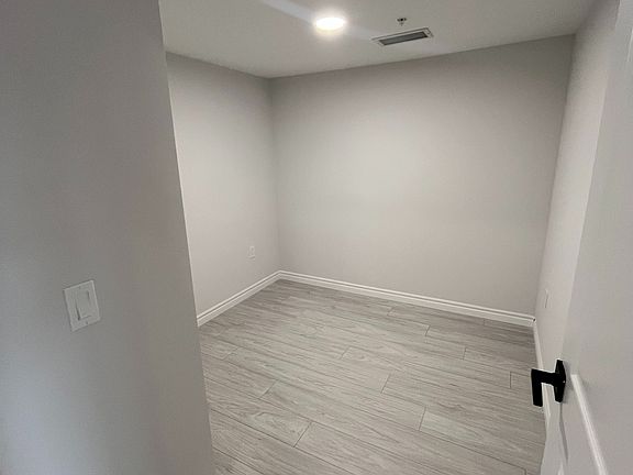 5th image of 50 Otterbein Rd #406