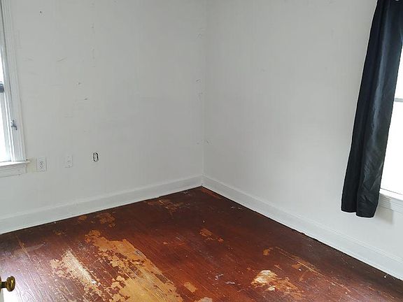 3rd image of 705 Goldsborough St
