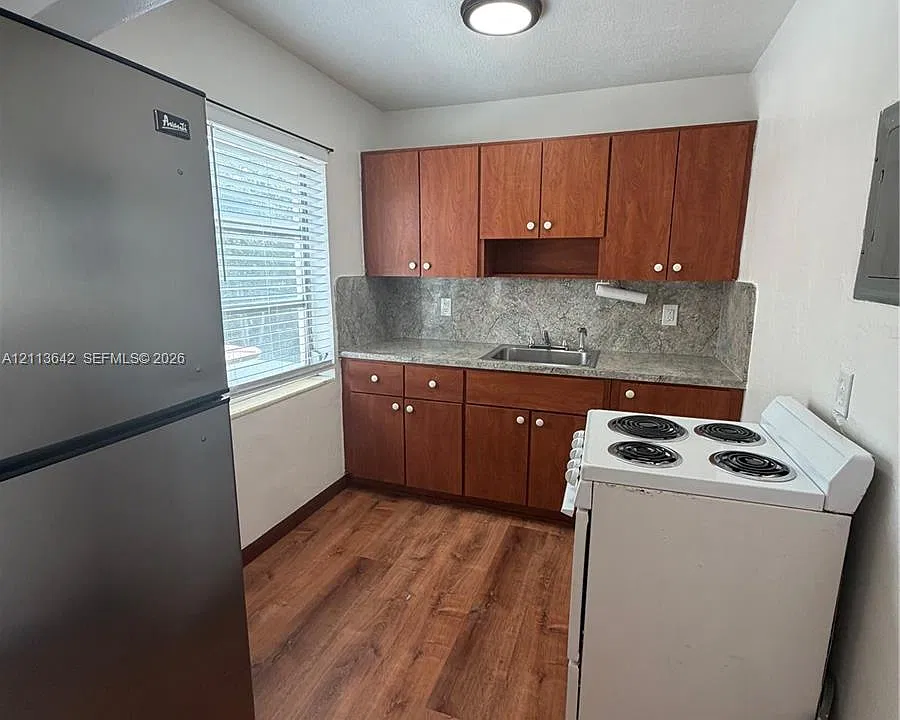 16 Santillane Ave #4