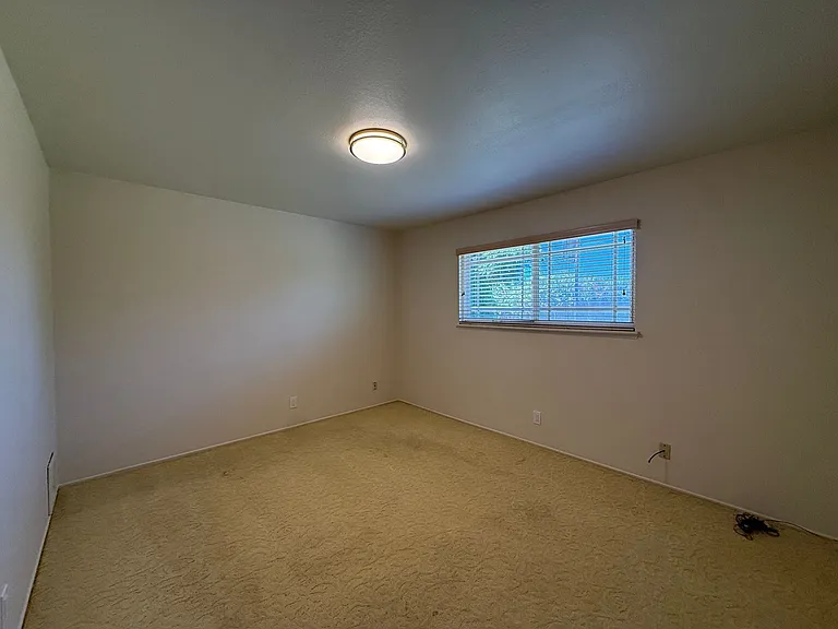 735 Patterson Rd — Photo 32