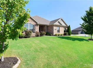 2958 W Millstone Dr, Fayetteville, AR 72704