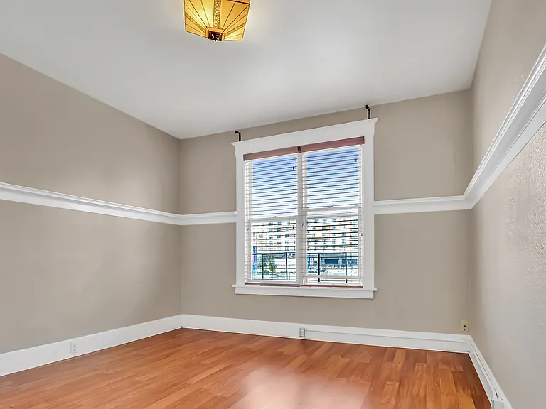 1004 S 12th St #7 — Photo 5