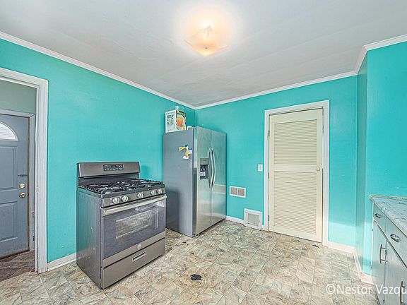 4th image of 248 Elwell St SW