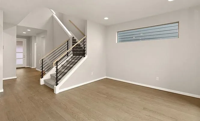 4 bed, 3.5 bath, 2994 sqft, $3,990 — Photo 4
