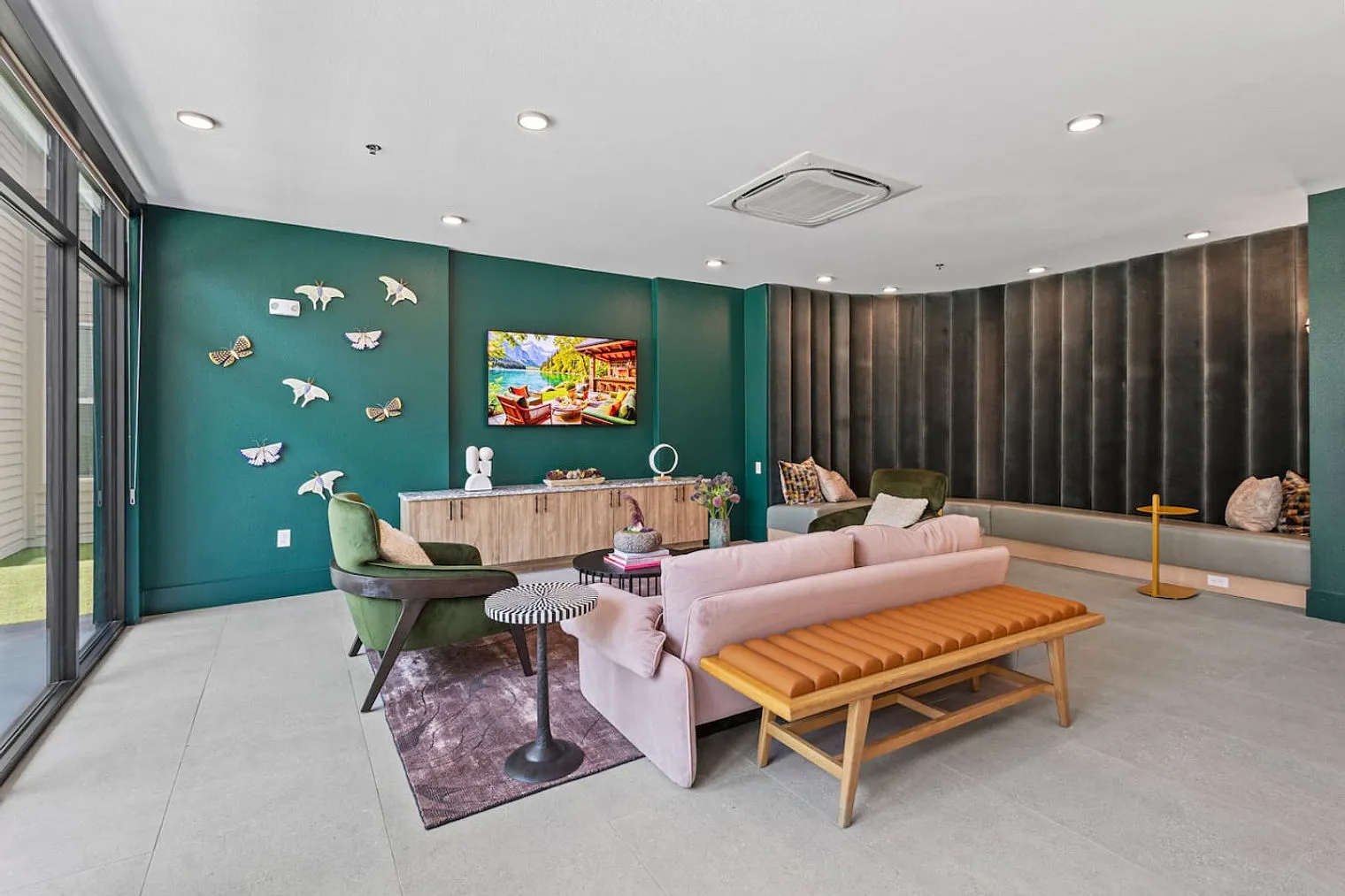 1 bed, 1.0 bath, 301 sqft, $2,495 — Photo 2