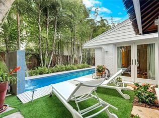 295 6th St N, Naples, FL 34102