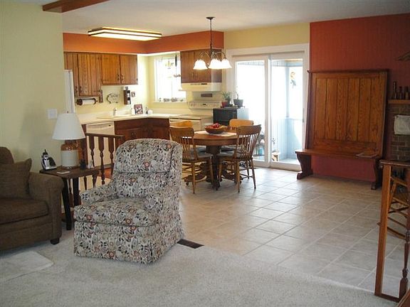 4th image of 352 Nichols Dr