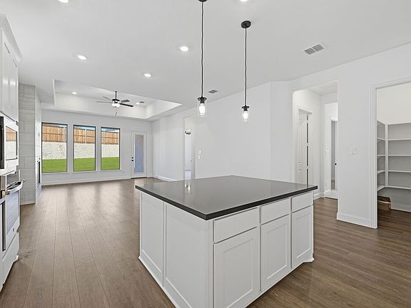 5th image of 4225 Tawakoni Dr