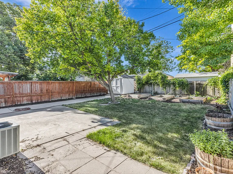 724 E Browning Ave — Photo 19