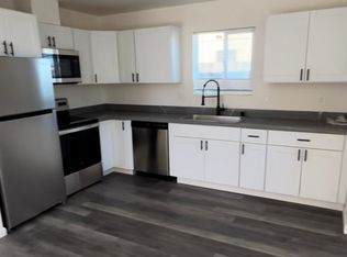42 West st, Salinas, CA 93901