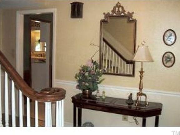 2nd image of 2460 Woods Ln