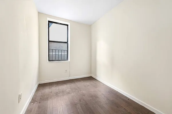 Rented by Compass | media 9