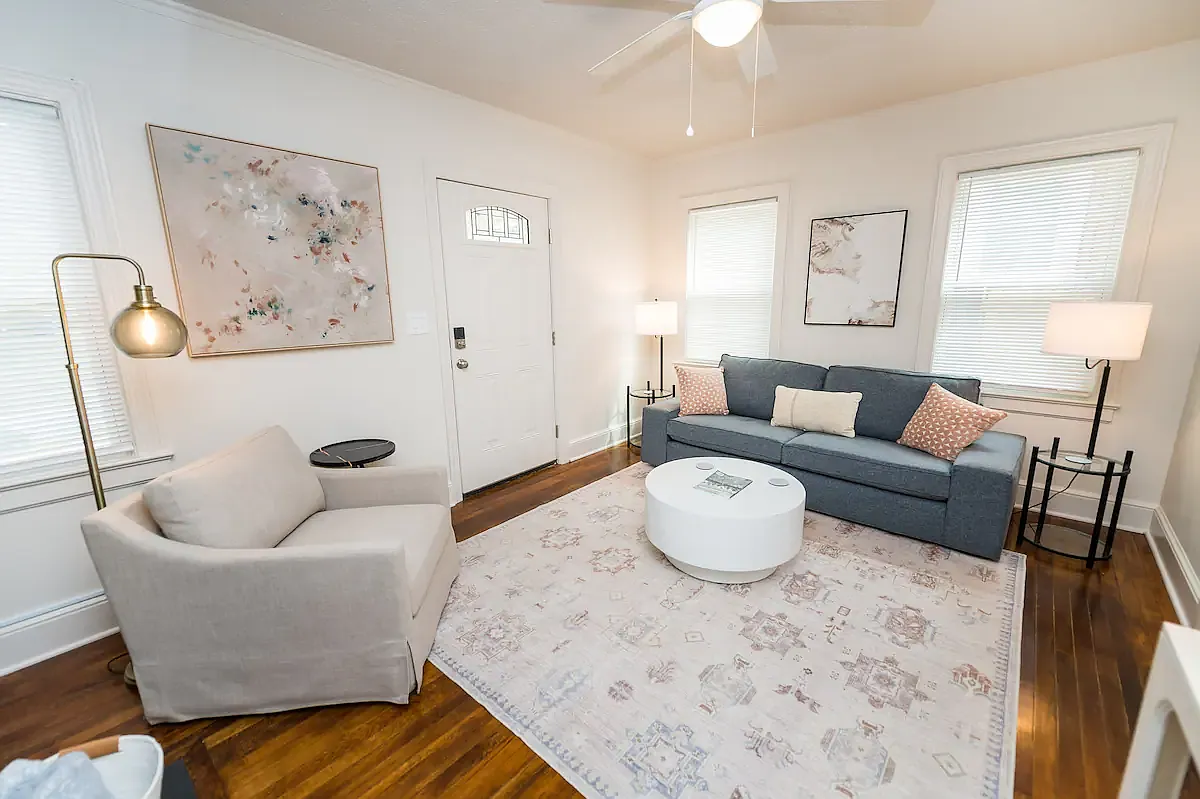 2 bed, 1200 sqft, $2,750 — Photo 1
