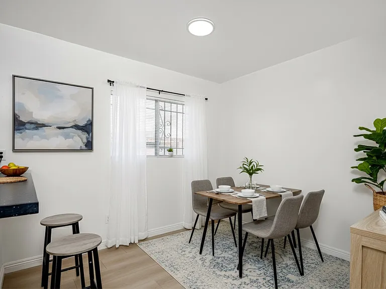 3620 S Budlong Ave #4 — Photo 16