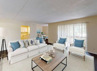 7557 Arlington Expy #P101, Jacksonville, FL 32211