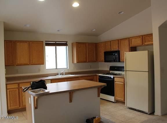 3rd image of 2846 W Starina Pl