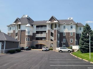 10005 N Turkey Creek Rd UNIT 10, Syracuse, IN 46567