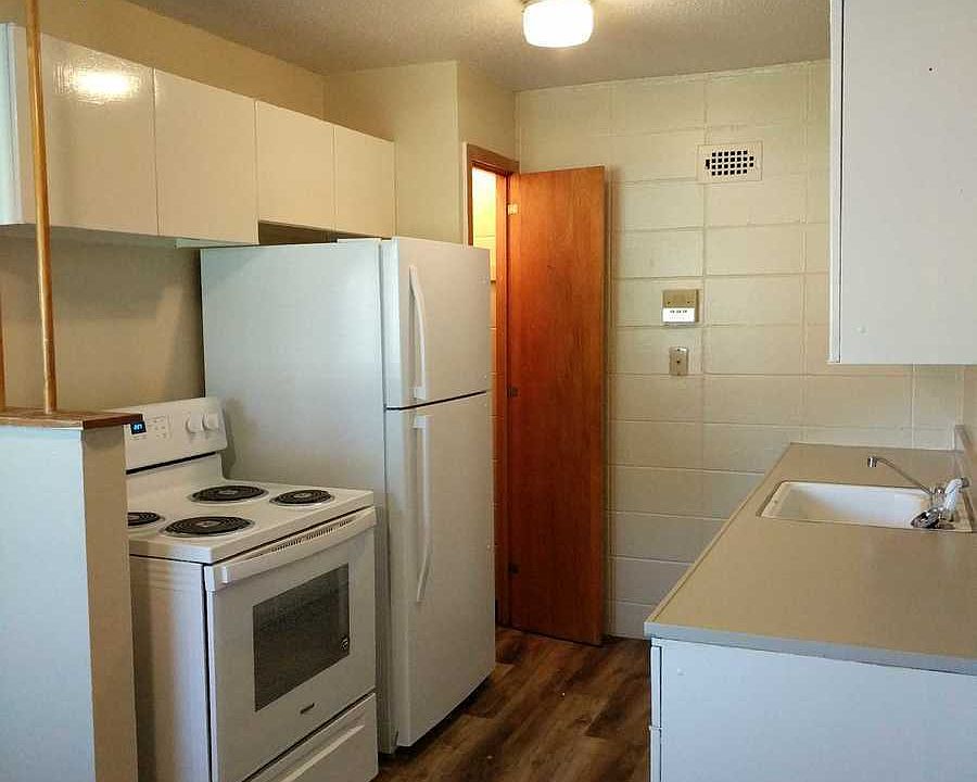 1st image of 310 Fuller Ave #1