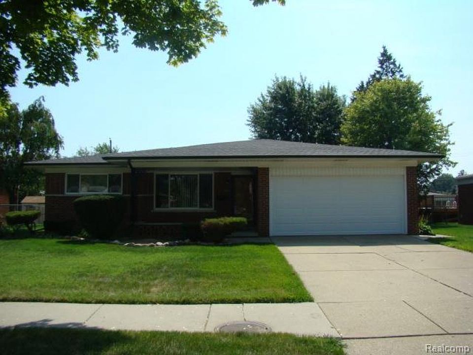 1st image of 2642 Girard Dr