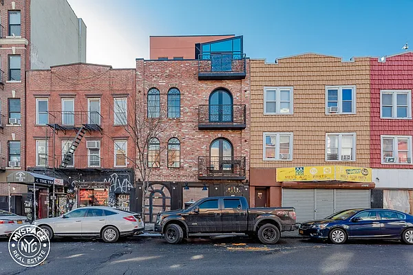 Rented by MySpaceNYC | media 18