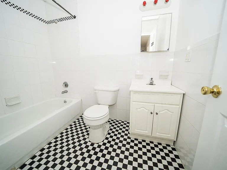 543 Kosciuszko St #3F — Photo 8