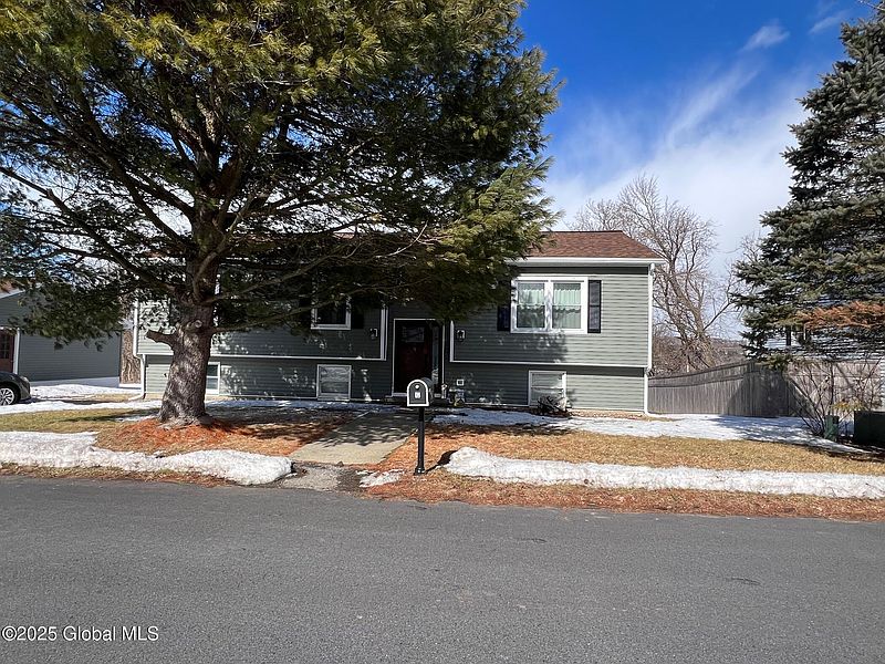 2nd image of 27 Colby Avenue