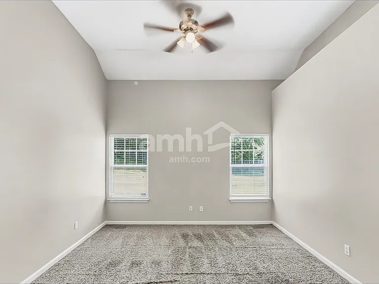 204 Annesbury Ln — Photo 13