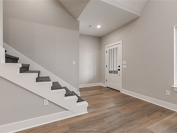 4th image of 7532 Garrison Creek Dr