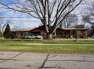 19106 Purlingbrook St, Livonia, MI 48152