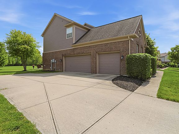 3rd image of 9449 Shadow Rock Cir
