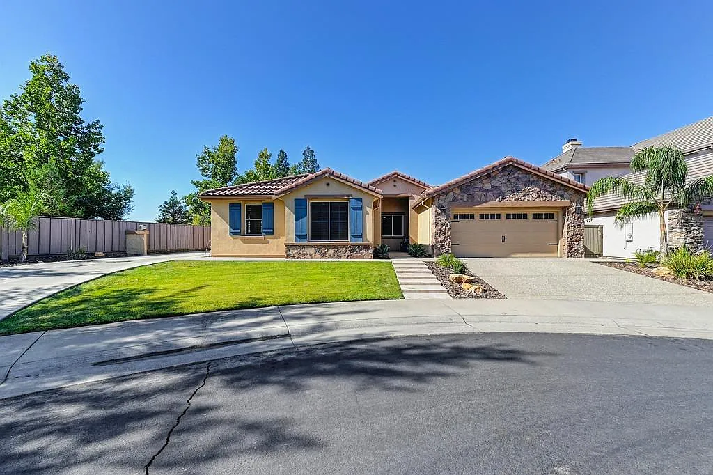 308 Wood Falls Ct photo 1